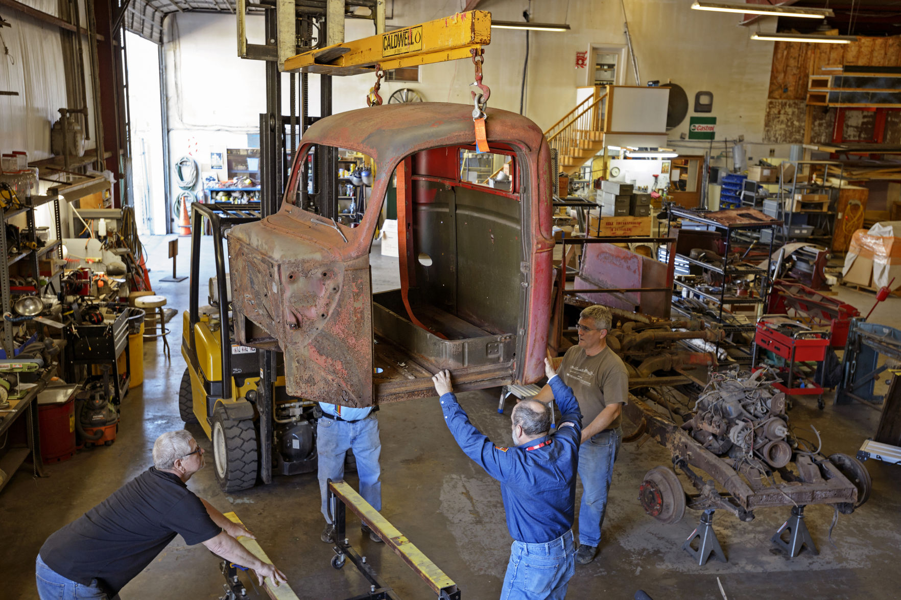 NO.ww2truckrestore.wild.030818.0004